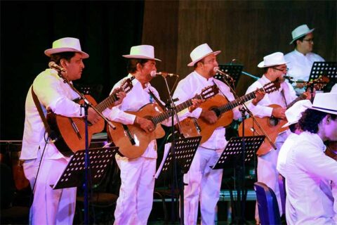 La Orquesta Típica Yukalpetén conmemora los cinco años del Palacio de