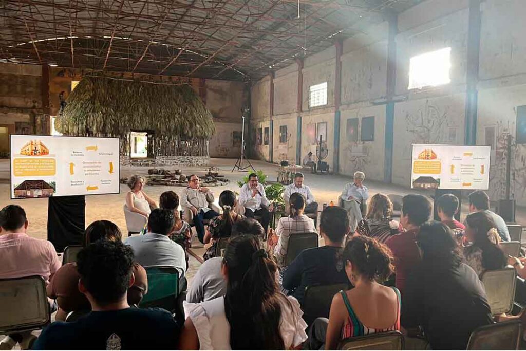 Segundo conversatorio del festival Páayt'aan