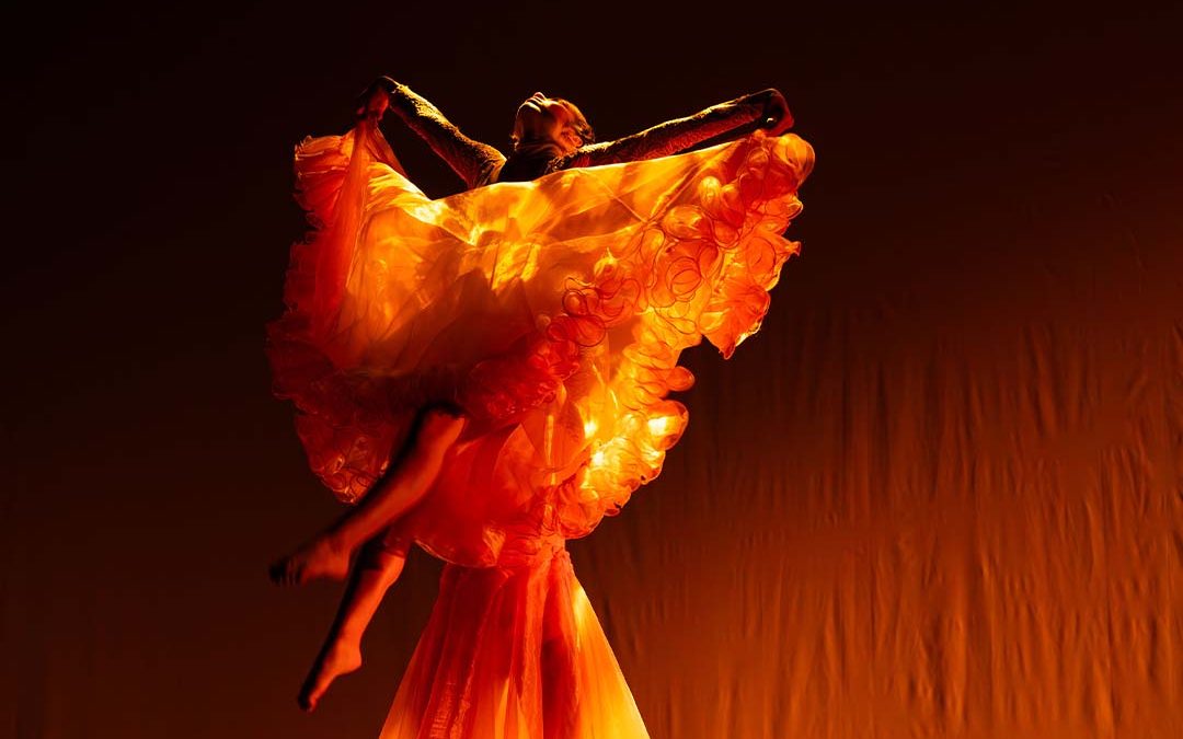 Entre velas y cempasúchil: Un altar viviente de danza