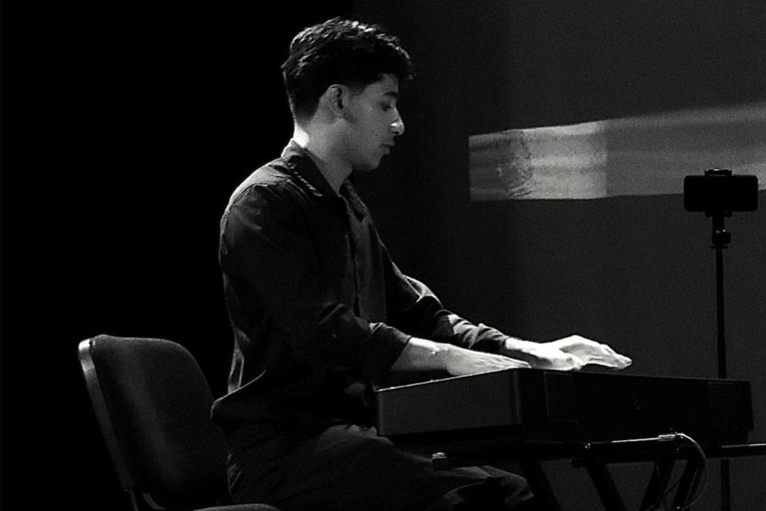 05 Omar Piano